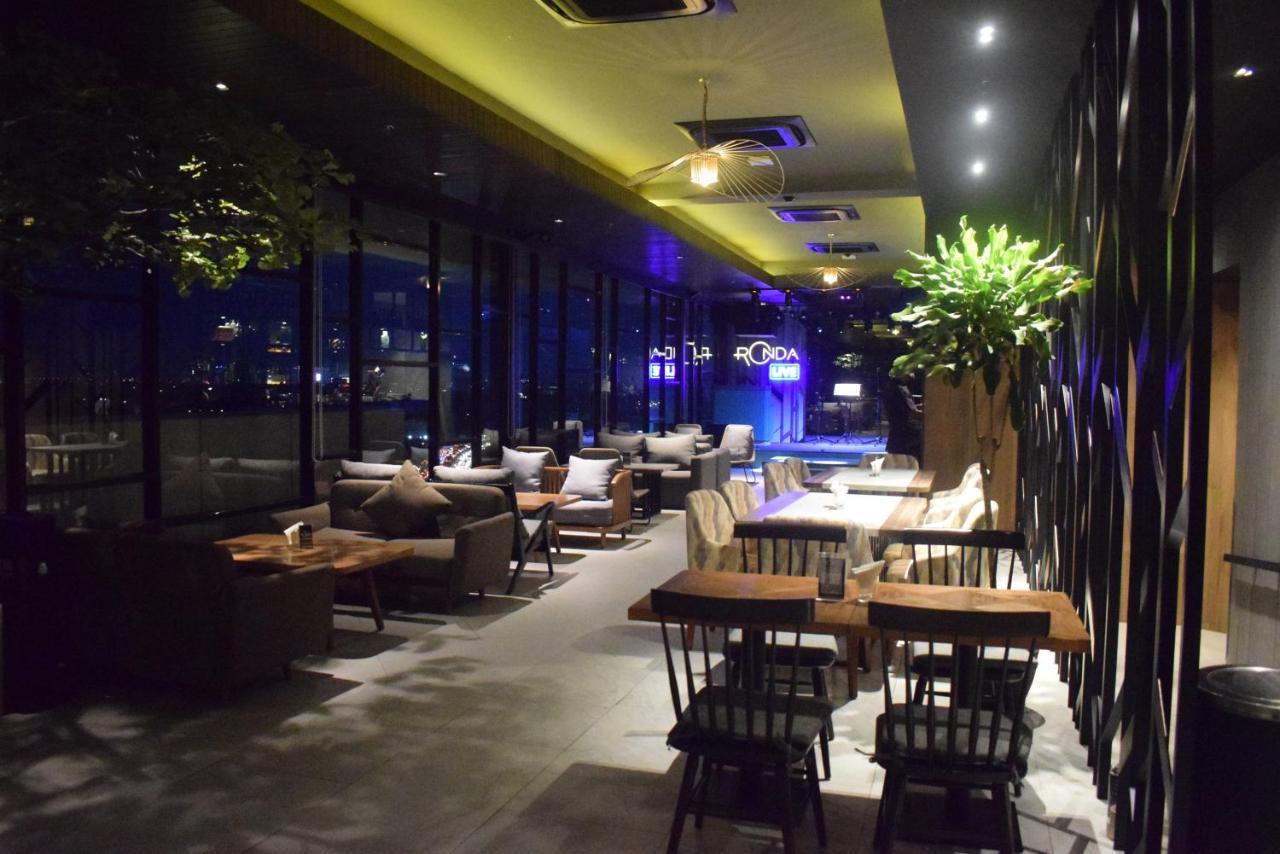 Arosa Hotel Jakarta Exterior foto